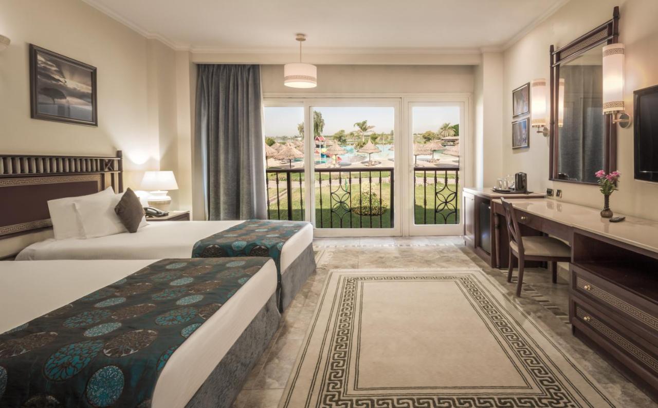 Jolie Ville Hotel & Spa Kings Island Луксор Экстерьер фото A room at the Grand Hotel
