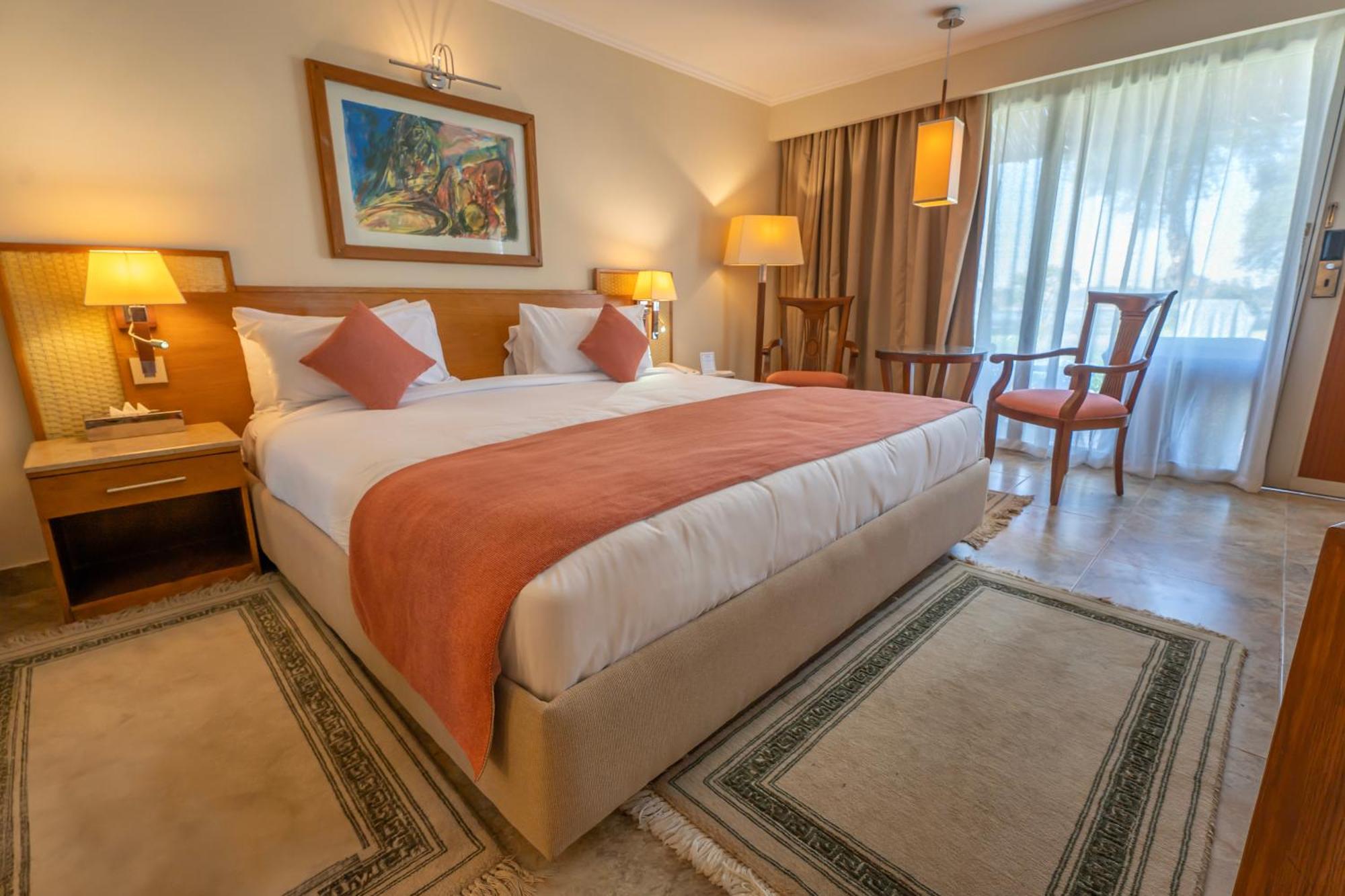 Jolie Ville Hotel & Spa Kings Island Луксор Экстерьер фото A room at the hotel