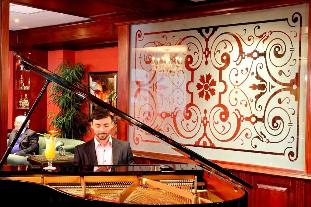 Jolie Ville Hotel & Spa Kings Island Луксор Экстерьер фото The piano bar