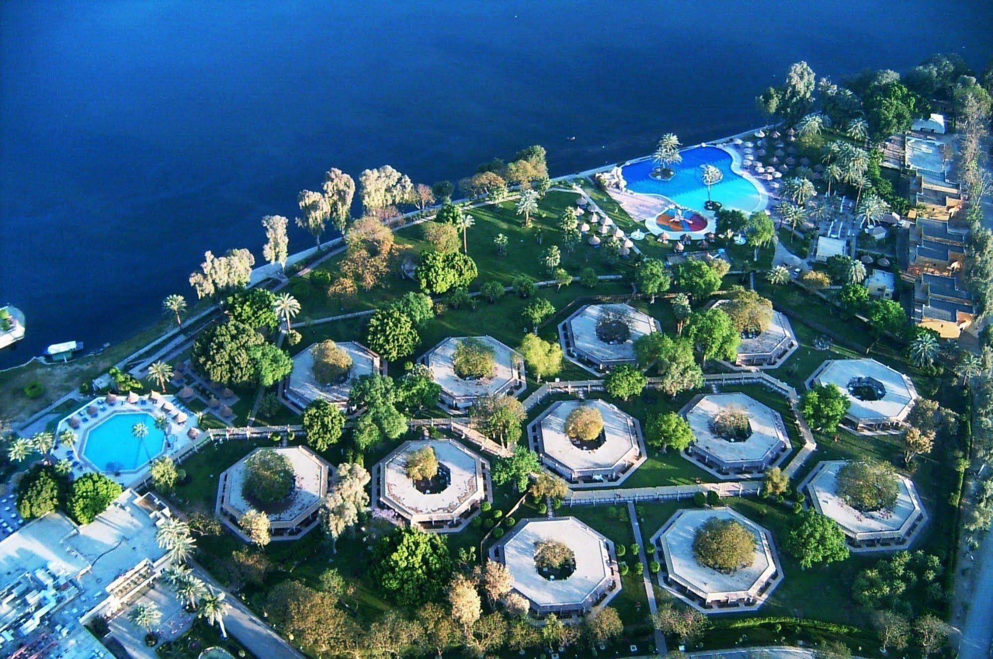 Jolie Ville Hotel & Spa Kings Island Луксор Экстерьер фото Aerial view of the resort